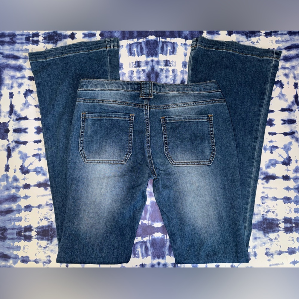 Rue 21 Twentyone black flared jeans size 3/4